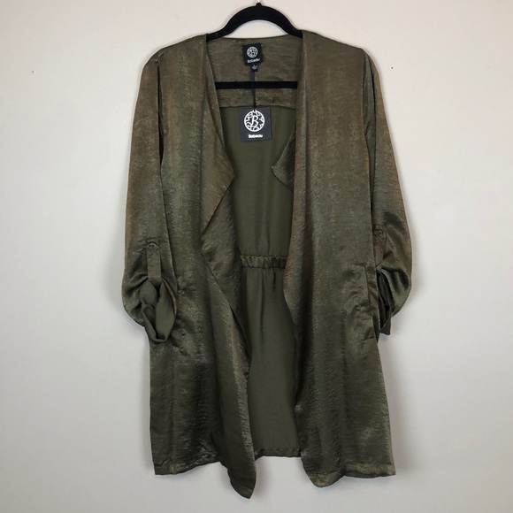 bobeau Tops - NWT Bobeau Olive Green Satin-like Open Front Cardi